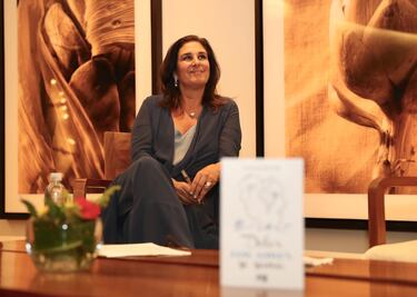 La escritora Teresa Alarcón presenta su libro “Dolor con amor se sana”