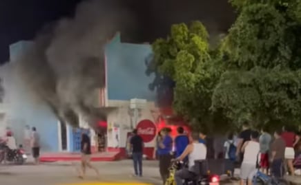 Explosión e incendio en tienda de abarrotes deja dos lesionados en Mazatlán; fuga de gas, la posible causa