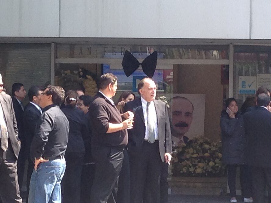 El mandatario acudió al funeral de quien fuera el director general del ISSSTE, Sebastián Lerdo de Tejada (Foto: Natalia Gómez / EL UNIVERSAL)