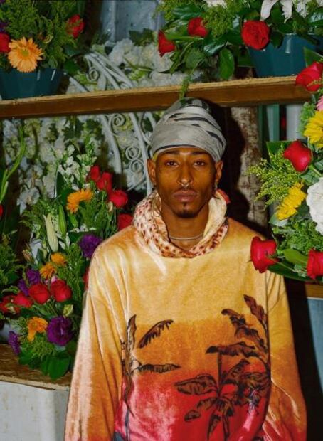 Lanzan abrigos-cobertores de San Marcos y se vuelve viral en redes sociales