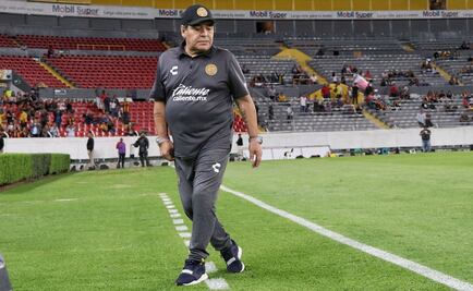 Maradona, demandado por su ex esposa