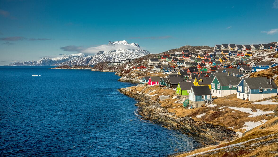 Nuuk. Diversidad en sus casas coloridas y construidas en madera similares a las escandinavas. (Foto: iStock)
