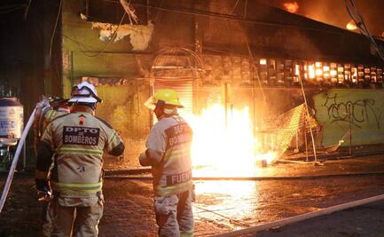 FOTOS: Incendio en mercado de Cuautla, Morelos arrasa con 70% de locales comerciales