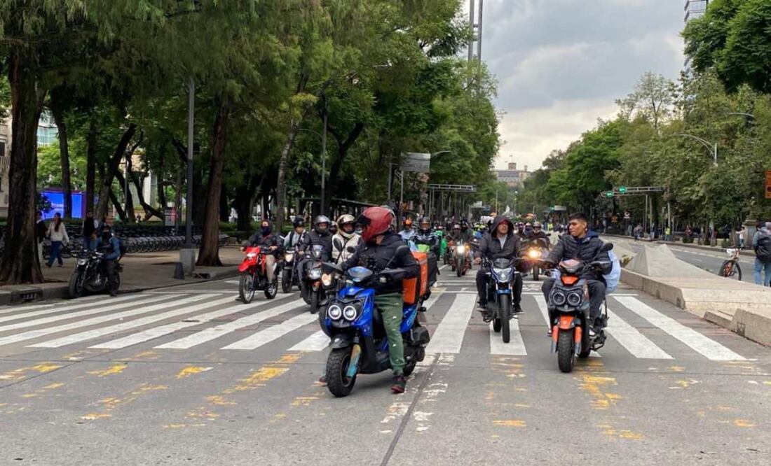 Repartidores de plataformas digitales liberan vialidades (18/06/2025). Foto: Valente Rosas / EL UNIVERSAL