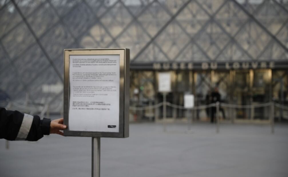 Museo Louvre y Versalles cierran hasta nuevo aviso por coronavirus