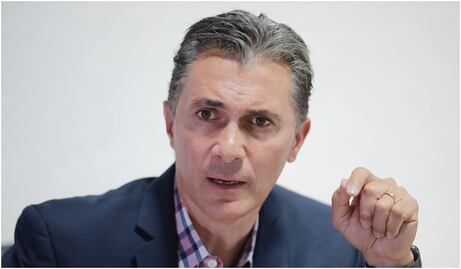 Adolfo Ríos se despidió de jugadores y cuerpo técnico de Querétaro