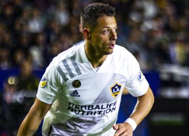 Niño con cáncer pide como último deseo la playera autografiada del Chicharito Hernández