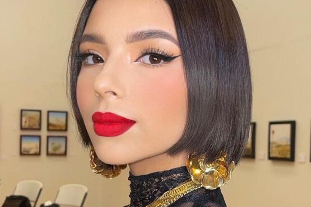 Ángela Aguilar derrochó belleza con su outfit dorado en Las Vegas. Foto: Instagram @angela_aguilar_