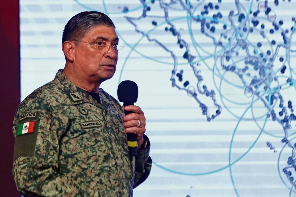 El titular de la Sedena, Luis Cresencio Sandoval, aseguró en su momento que el hackeo no puso en riesgo la seguridad nacional.