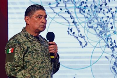 Liberan a mando militar acusado por hackeo a Sedena