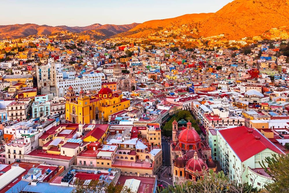 Reserva con mucha anticipación tu alojamiento para ir al Cervantino 2022. Foto: Istock