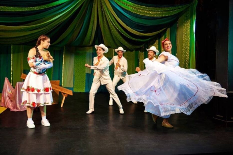 Actriz mexicana latiniza "El mago de oz" en el off-Broadway