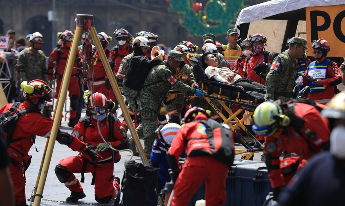 Simulacro de sismo 2024. Foto: Berenice Fregoso/EL UNIVERSAL