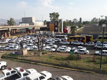 Mitin bloquea salida de ambulancias y bomberos en Michoacán