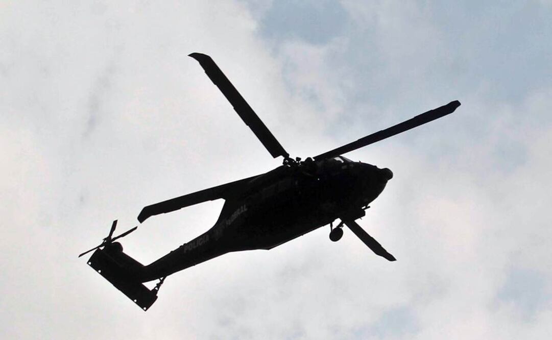 La Fiscalía General de Justicia de la Ciudad de México dio a conocer que dos de los tres tripulantes del helicóptero privado que se cayó en un predio de la alcaldía Coyoacán eran extranjeros. Foto: Archivo / EL UNIVERSAL