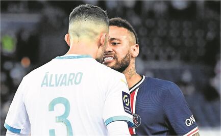 Otro fuerte agarrón entre Neymar y Álvaro González