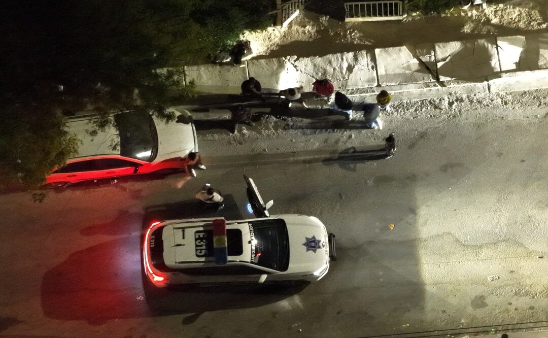 Rescatan a dos mujeres tras persecución en Hermosillo; tres hombres fueron detenidos. Foto: Especial