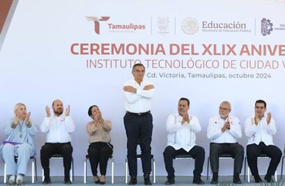 Américo Villarreal llama a estudiantes tamaulipecos a prepararse académicamente para participar “en las grandes oportunidades”