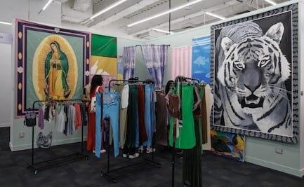 Una paca de ropa, una pierna cercenada y una flor del amor: las obras más locas en la Semana del Arte