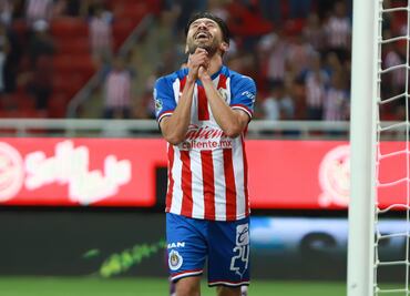 Oribe Peralta cerca de cumplir un año sin marcar gol