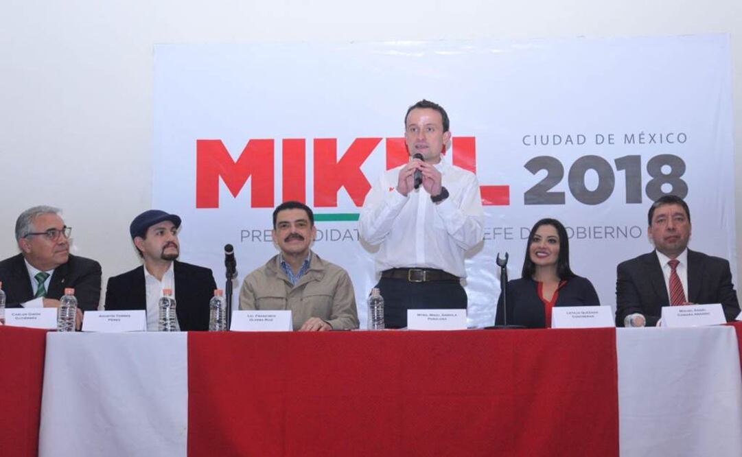Unos 50 ex militantes del PRD, Morena y PAN se suman a campaña de Mikel Arriola