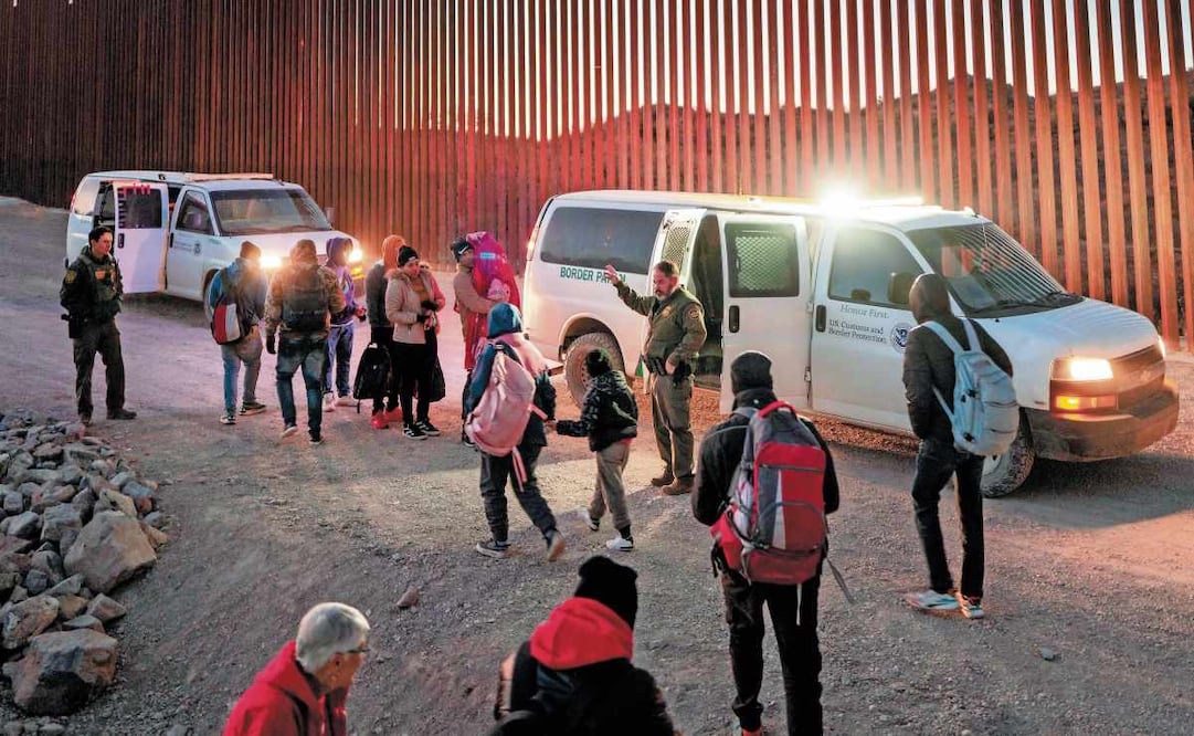 Mexicanos y no mexicanos en movilidad toman todo tipo de riesgo para cruzar la frontera, señaló Tonatiuh Guillén, excomisionado del Instituto Nacional de Migración. Foto: AFP