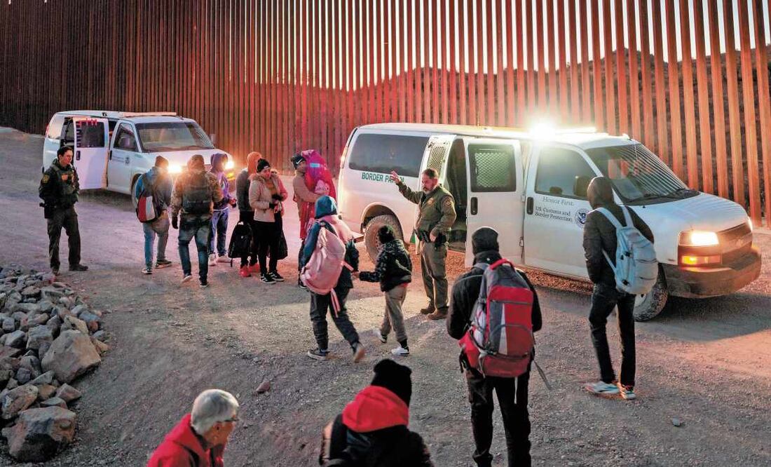 Mexicanos y no mexicanos en movilidad toman todo tipo de riesgo para cruzar la frontera, señaló Tonatiuh Guillén, excomisionado del Instituto Nacional de Migración. Foto: AFP