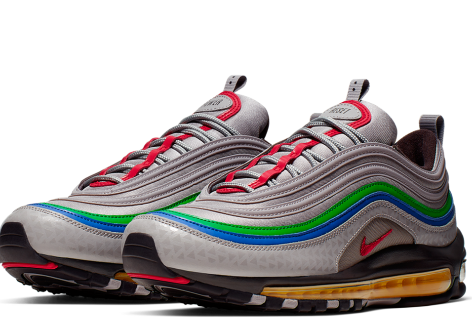 Los tenis son de color gris con detalles en rojo, verde y azul / Foto: Nike