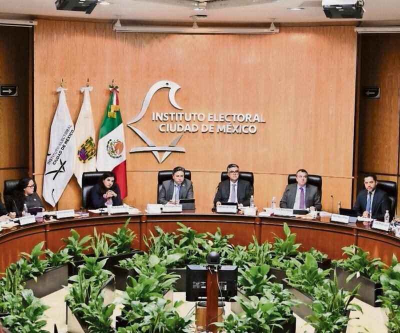El Instituto Electoral de la Ciudad de México mantiene comunicación con las representaciones de los 11 partidos políticos para orientar sobre los procesos de selección interna de manera virtual. ARCHIVO EL UNIVERSAL