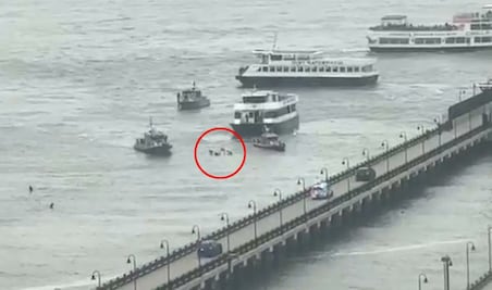 Capturan momento en que helicóptero se desploma en el río Hudson; hélice salió desprendida
