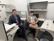 Influencers se apropian de oficinas de medios tradicionales en la sala de prensa del Pentágono