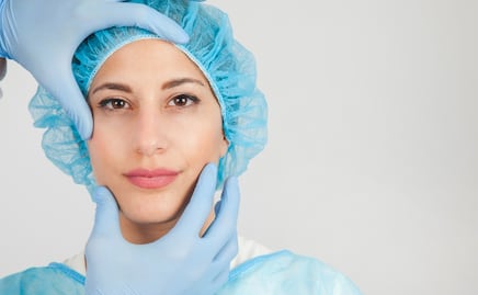 ¿Qué es el facelift? Cirugía que rejuvenece sin cambiar quien eres