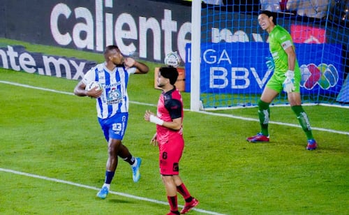 Salomón Rondón anota doblete en el agónico empate del Pachuca contra Tijuana