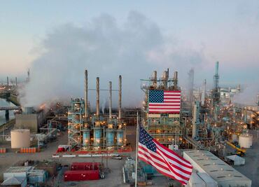 Petróleo de Texas cierra a la baja ante preocupación por alza en la tasa de interés