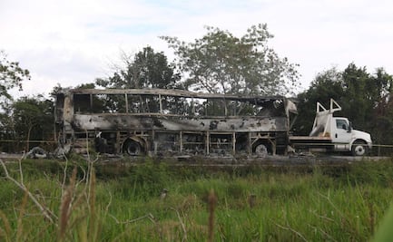 Más de 30 fallecidos y 8 sobrevivientes, el saldo del choque entre autobús y tráiler en Tabasco; revelan lista de pasajeros