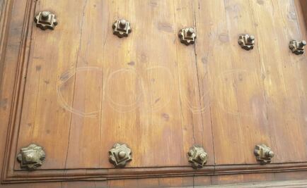 Rayan puerta Mariana de Palacio Nacional; Presidencia denunciará