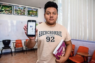 "Deseo terminar la secundaria y ser abogado"