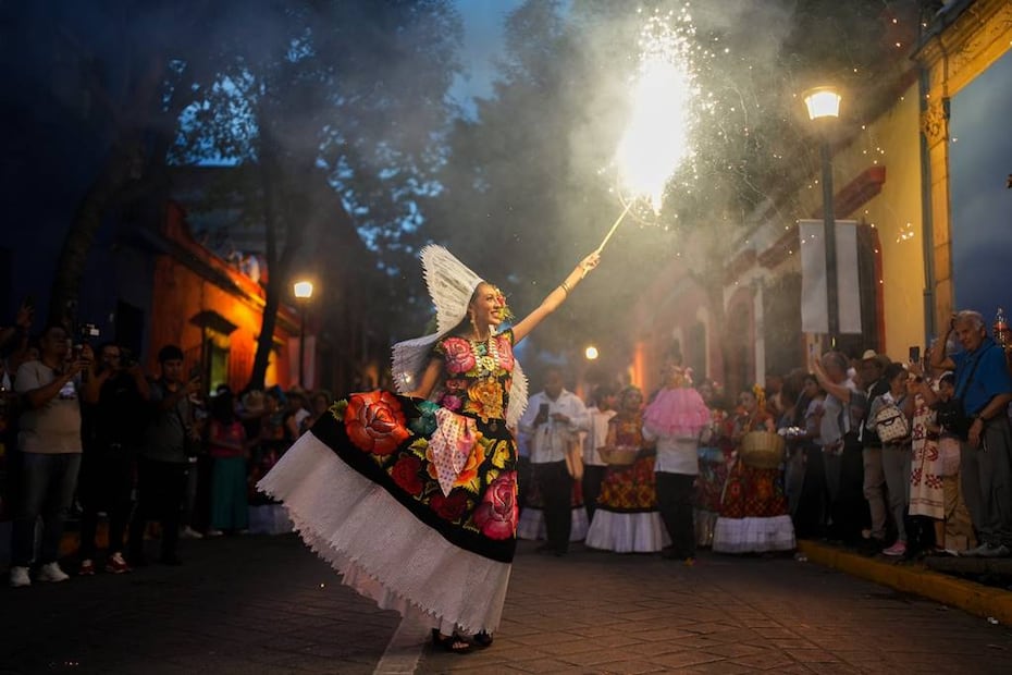 Foto: Facebook 'Guelaguetza Oficial'