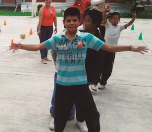 Historia. Juan Carlos lleva las cicatrices de Tultepec en su cuerpo