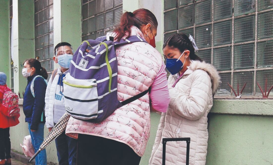 Los artículos se darán a alumnas inscritas en escuelas públicas. Foto: de Alejandro Vargas. EL UNIVERSAL