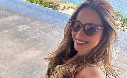 Cynthia Rodríguez posa con coqueto bikini animal print