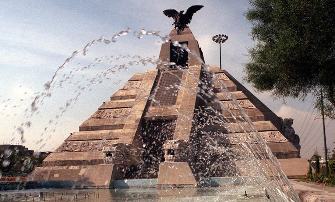 La glorieta de La Raza en la CDMX. Foto: Archivo EL UNIVERSAL