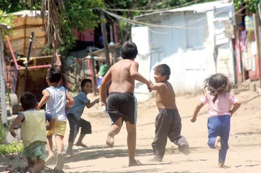 El organismo indicó que a pesar de los avances en el rubro educativo, alrededor de 11% de los niños entre seis y 14 años de edad que viven en zonas rurales no saben leer ni escribir (ARCHIVO EL UNIVERSAL)
