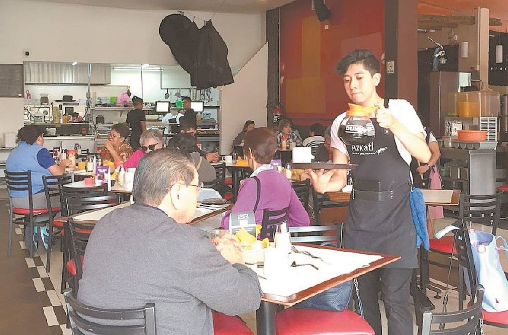 Diputados aprueban reforma para prohibir pago con propinas. Foto: ESPECIAL