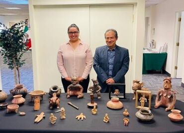 Estadounidense entrega a México 32 piezas arqueológicas llevadas a EU a mediados del siglo pasado