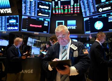 Wall Street cierra al alza; Nasdaq marca récord y borra pérdidas por Covid