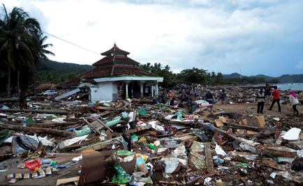 Suman 281 muertos en Indonesia tras tsunami