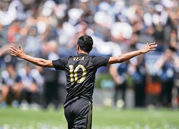 Vela, Giovani y Jonathan Dos Santos, calientan clásico de Los Ángeles