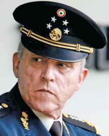 Cienfuegos: No confundir seguridad interior con seguridad pública