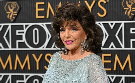 Joan Collins, a sus 90 años, deslumbra en los premios Emmy